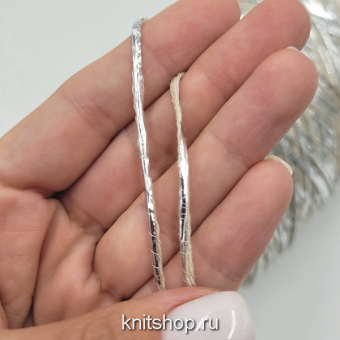 Rigo Emporium (8011 холодный жемчуг, фольга серебро) 90% меринос, 8% фольга, 2% па 180м/100гр