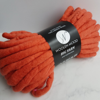 Толстая пряжа (коралл) 100% меринос, 2-2.2см толщина нити Woolen Mood 300гр