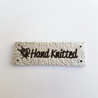 Бирка 36х12мм Hand Knitted серебро, пришивная, натур.кожа