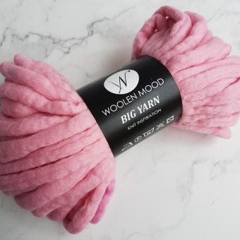 Толстая пряжа (розовый кварц) 100% меринос, 2-2.2см толщина нити Woolen Mood 300гр